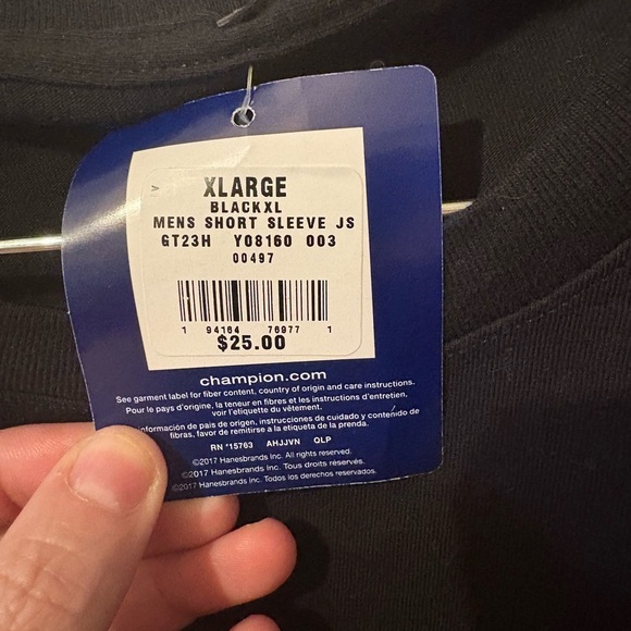 Champion tshirt - Picture 2 of 2